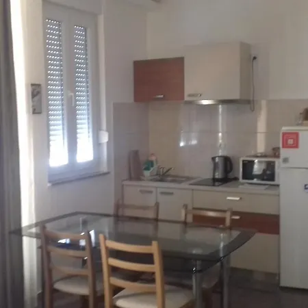 شقة Apartman C ستاريغغاد باكلينتسا