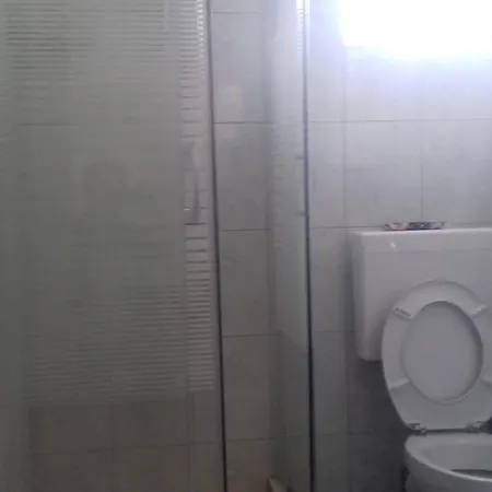 Apartman C شقة *